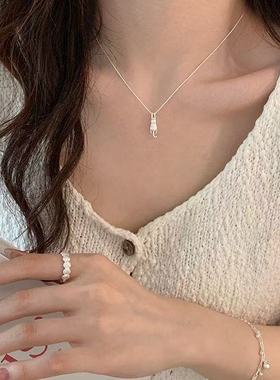 银色猫咪项链超细艺术高级2025新款轻奢小众女款配饰百搭