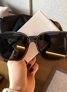 茶色墨镜女大脸显瘦2022年新款