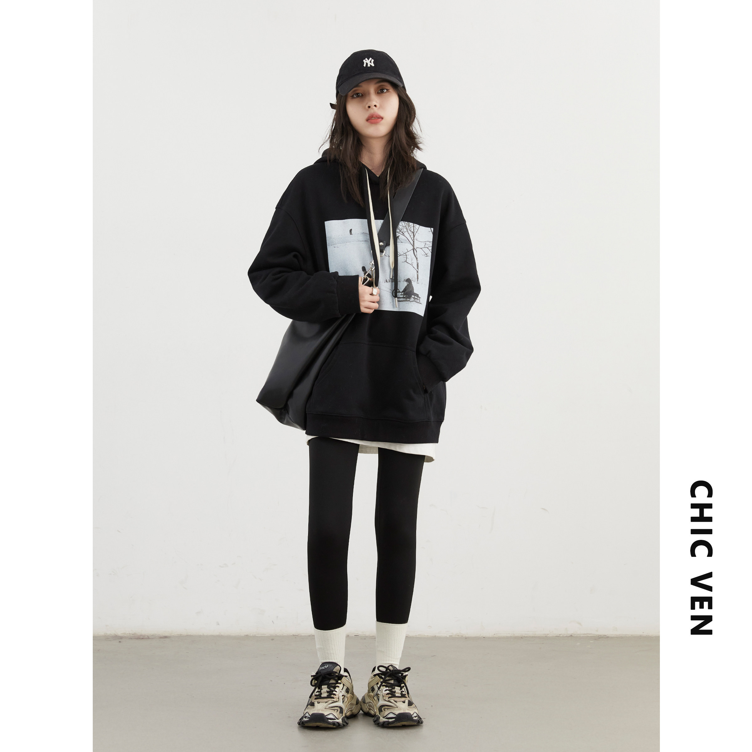 CV大码女装冬季新款美式复古连帽双抽绳印花磨毛卫衣袋鼠兜上衣女,淘宝优惠券,粉丝福利购,淘宝优惠卷