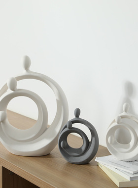 抽象艺术三口之家陶瓷装饰品摆件