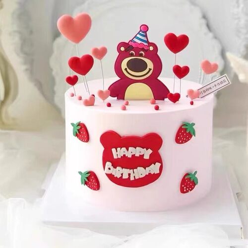 韩式ins风烘焙蛋糕装饰可爱戴生日帽草莓熊摆件儿童派对甜品插件 - 图2