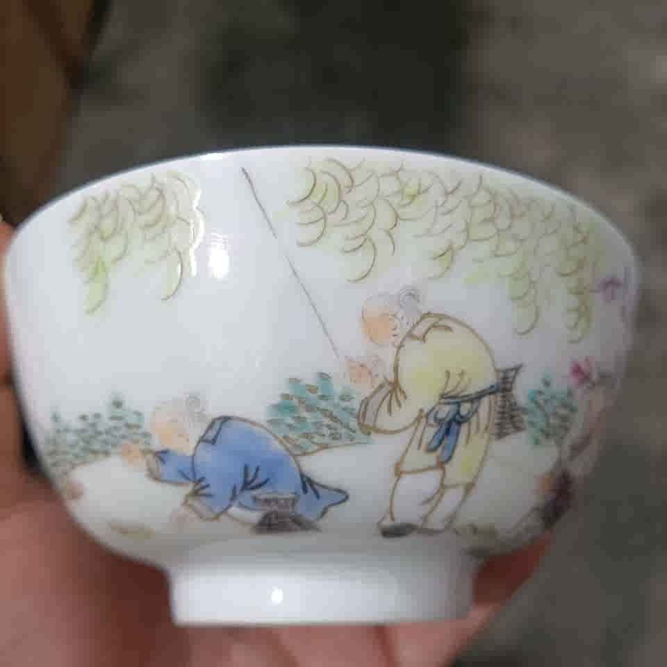 【おしゃれ】 大清光緒年製 浅降彩 手描き 人物物語紋杯 陶芸 骨董品 抹茶碗 煎茶道具 - 陶芸