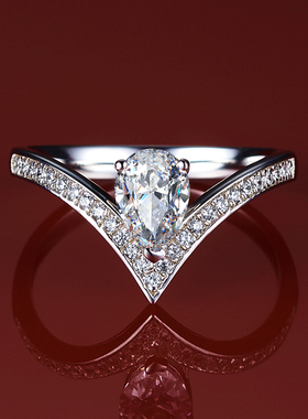 水滴钻石戒指女婚戒唯美超闪皇冠