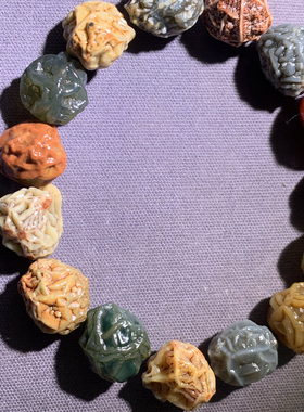 精品粗纹筋脉，对孔尺寸1.3，纹理清晰，珠子油润