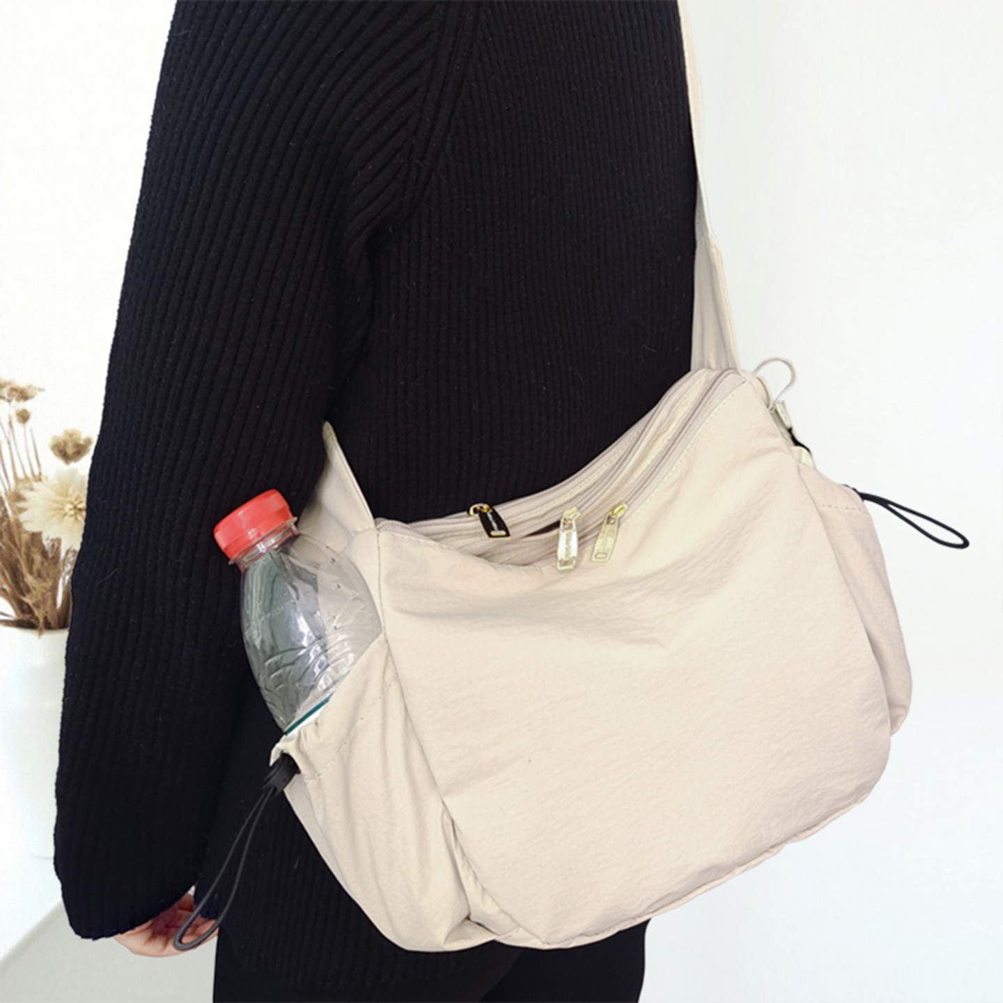 大容量超轻便通勤斜挎包女2025休闲时尚百搭多口袋尼龙布包单肩包,淘宝优惠券,粉丝福利购,淘宝优惠卷