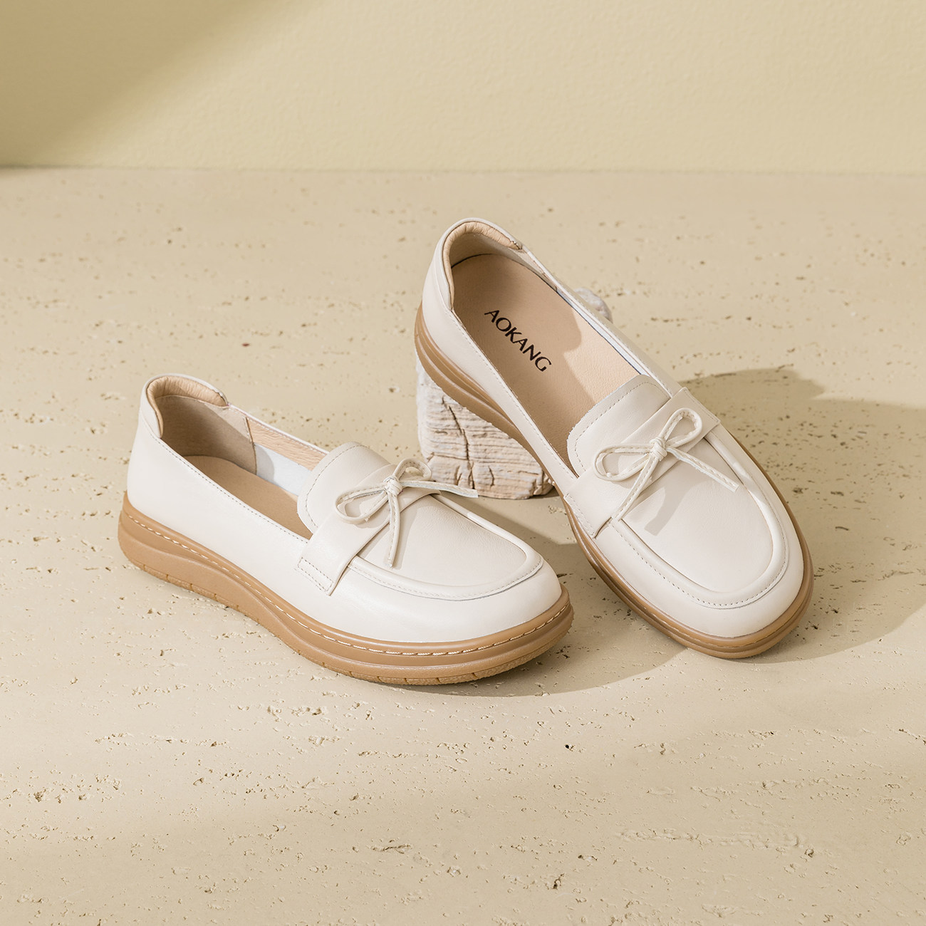 奥康女鞋 2024春季新款英伦风平底乐福鞋复古一脚蹬单鞋豆豆鞋,淘宝优惠券,粉丝福利购,淘宝优惠卷
