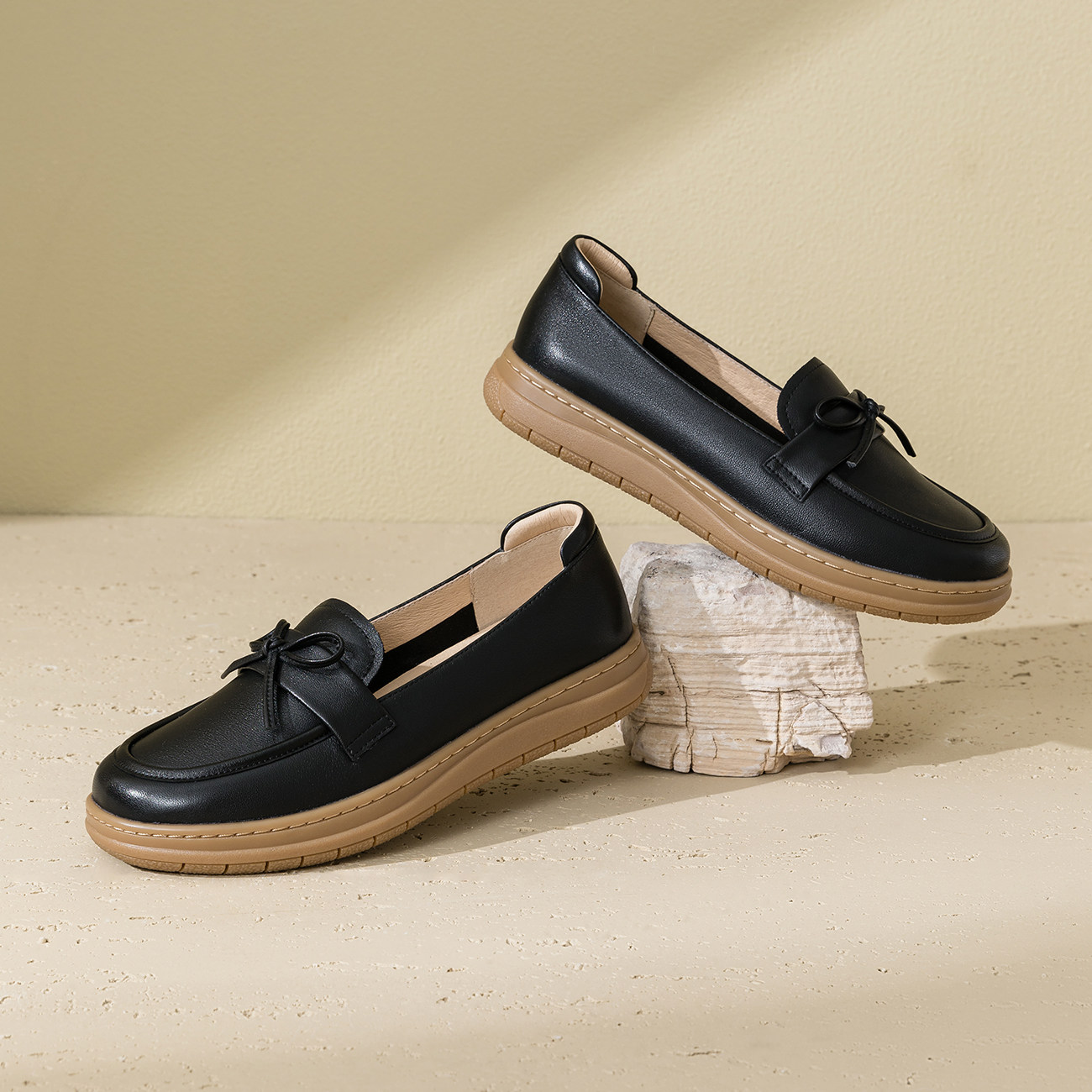 奥康女鞋 2024春季新款英伦风平底乐福鞋复古一脚蹬单鞋豆豆鞋,淘宝优惠券,粉丝福利购,淘宝优惠卷