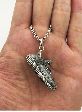 Born Free/奔放S925纯银男女ins潮人网红运动鞋椰子鞋吊坠项链坠