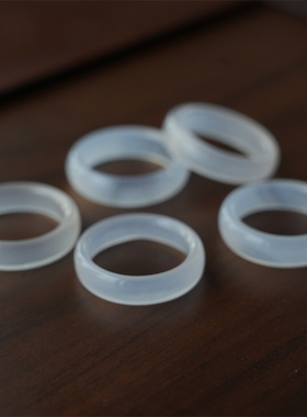 天然玛瑙素圈戒指1个