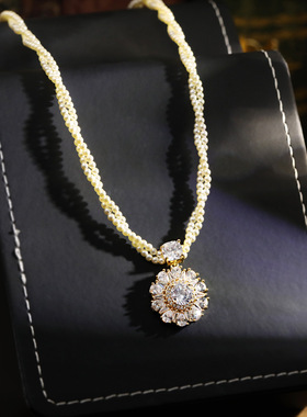 2mm极细双层叠搭珍珠太阳花项链轻奢设计高级感花瓣吊坠锁骨链潮