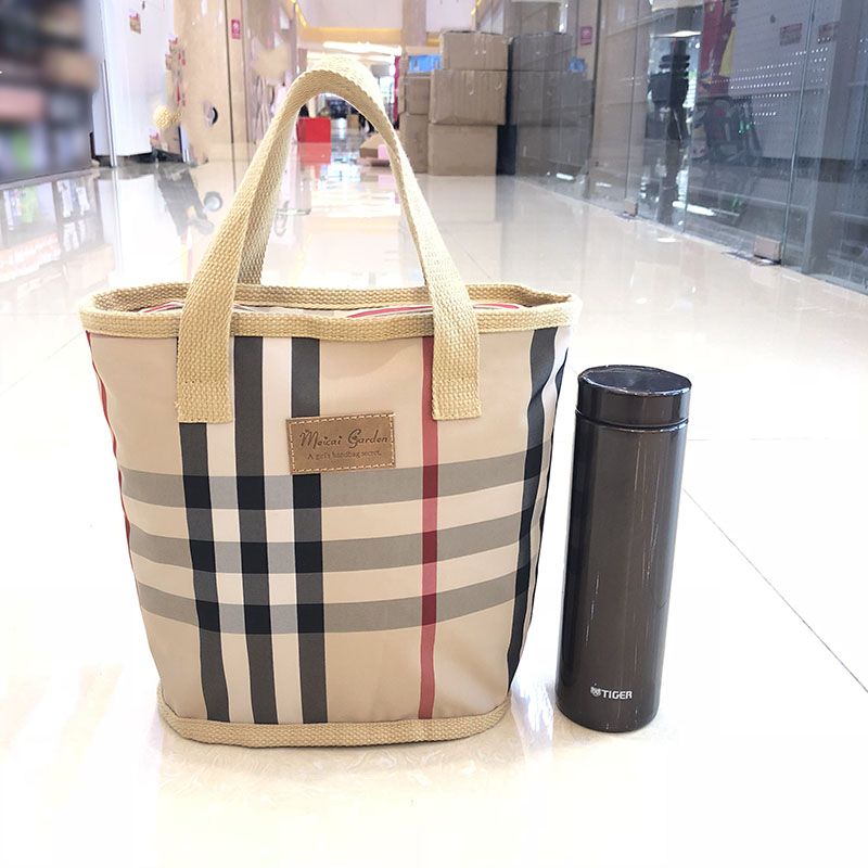 韩国新款ins大容量格子手提袋布防水便携饭盒时尚妈咪包洗澡浴包