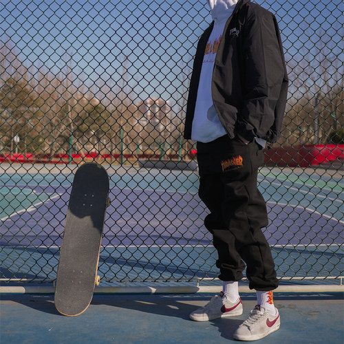 THRASHER 外侧火焰印花袜子 FLAME SOCKS LOGO 经典款 滑板袜套装 - 图1