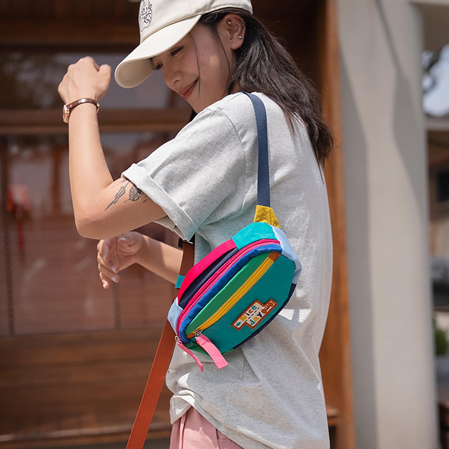 Ruosu Liangpin Outdoor Contrast Color Crossbody Sports Women's Chest Bag