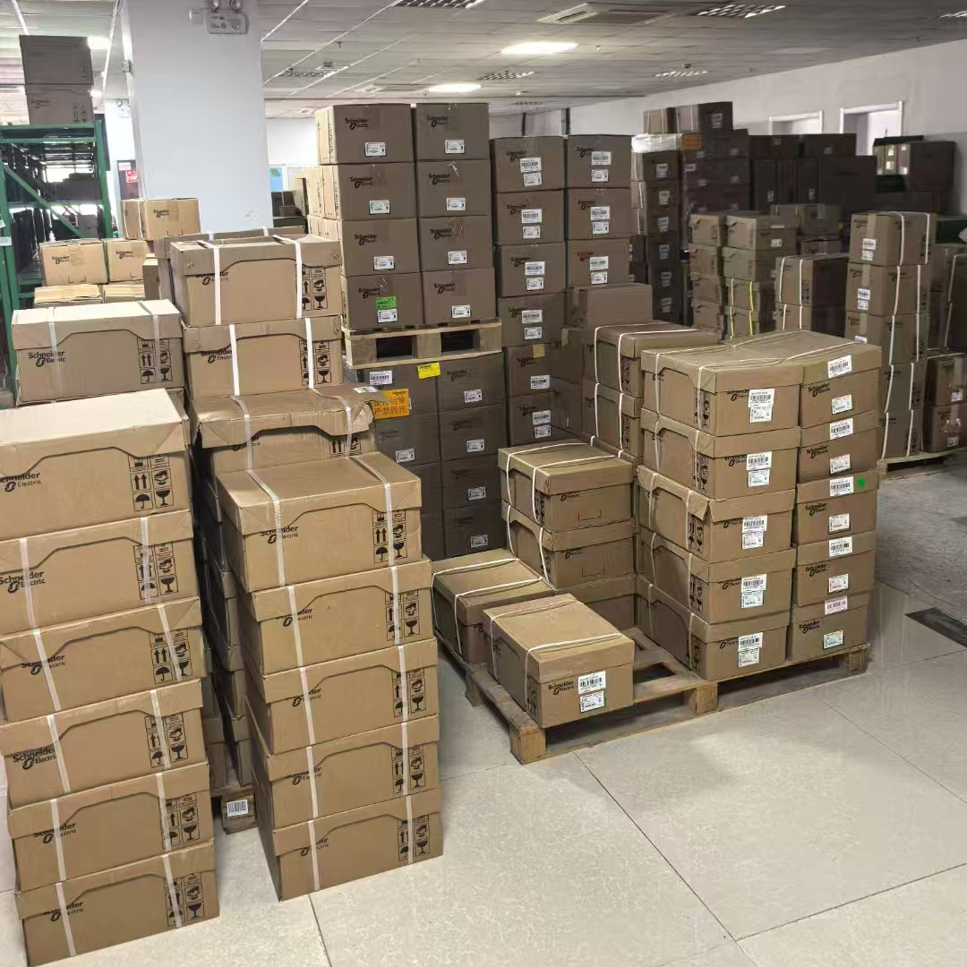 施耐德变频器ATV930D11N4 15 18 22 30 37 45 55 75 90N4全新正品 - 图1