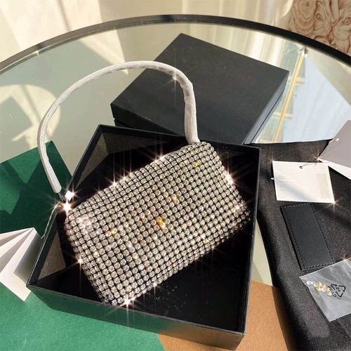 Сумка подмышку, сумка через плечо, сумка для телефона, небольшая сумка, сумка с петлей на руку, инкрустировано бриллиантами