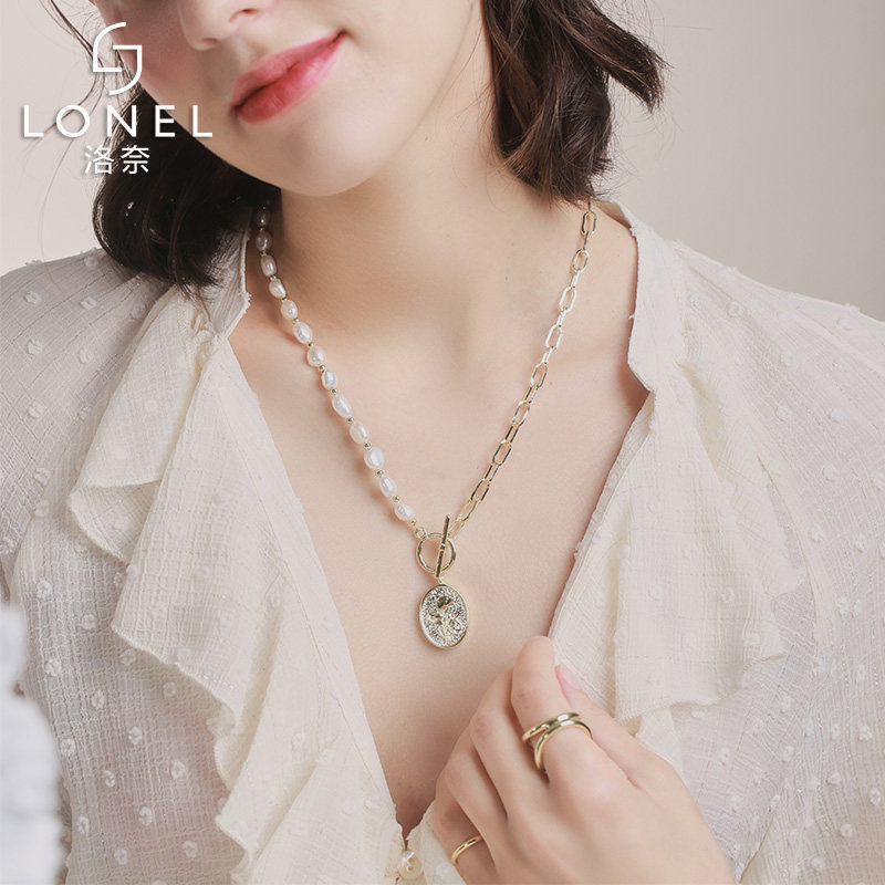 2022年新款女轻奢小众设计感锁骨链 lonel洛奈项链