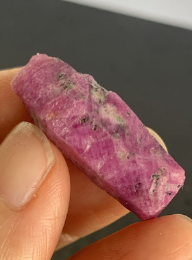 天然红刚玉原石吊坠毛衣链