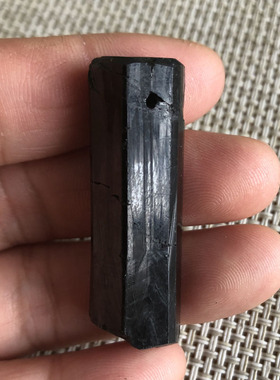 天然黑碧玺晶柱吊坠项链