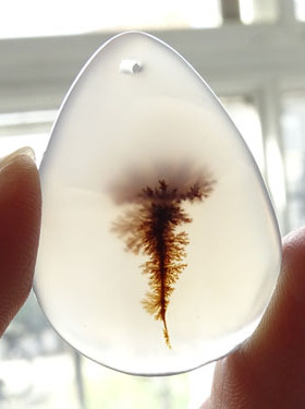 天然玛瑙吊坠挂件项链水滴