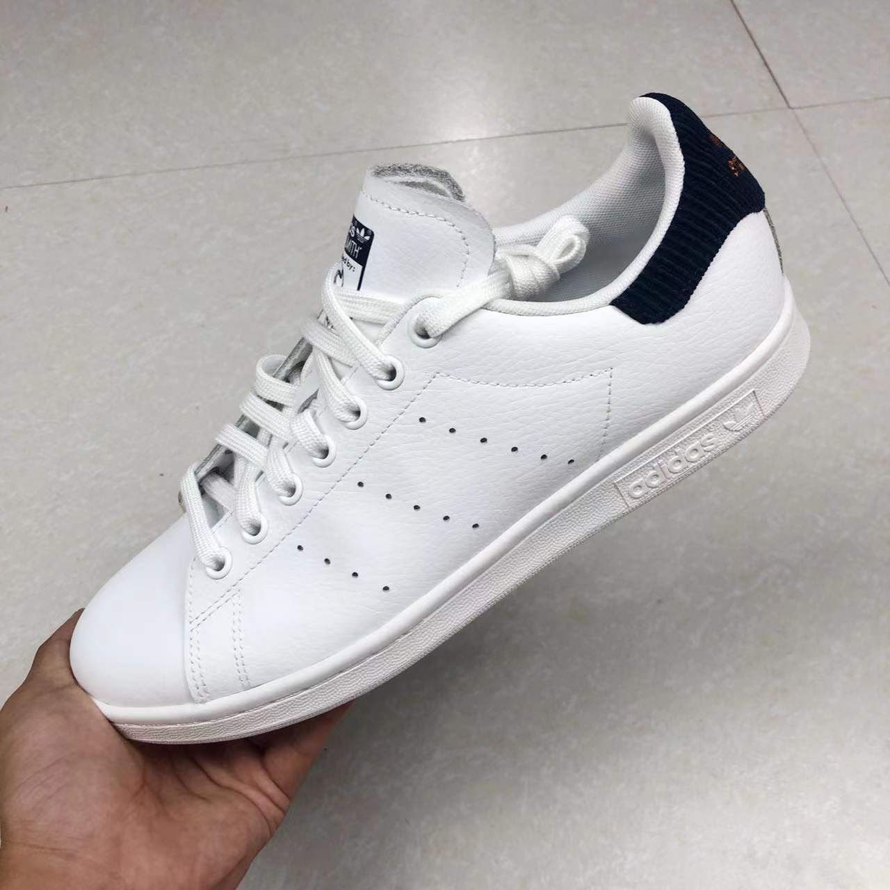 Adidas/阿迪达斯男女 STAN SMITH三叶草耐磨运动休闲板鞋 EH2305-图2