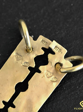 高山隆男女通用18K情侣吊坠