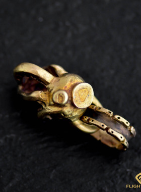 红宝石高山隆切割全金骷髅头银饰