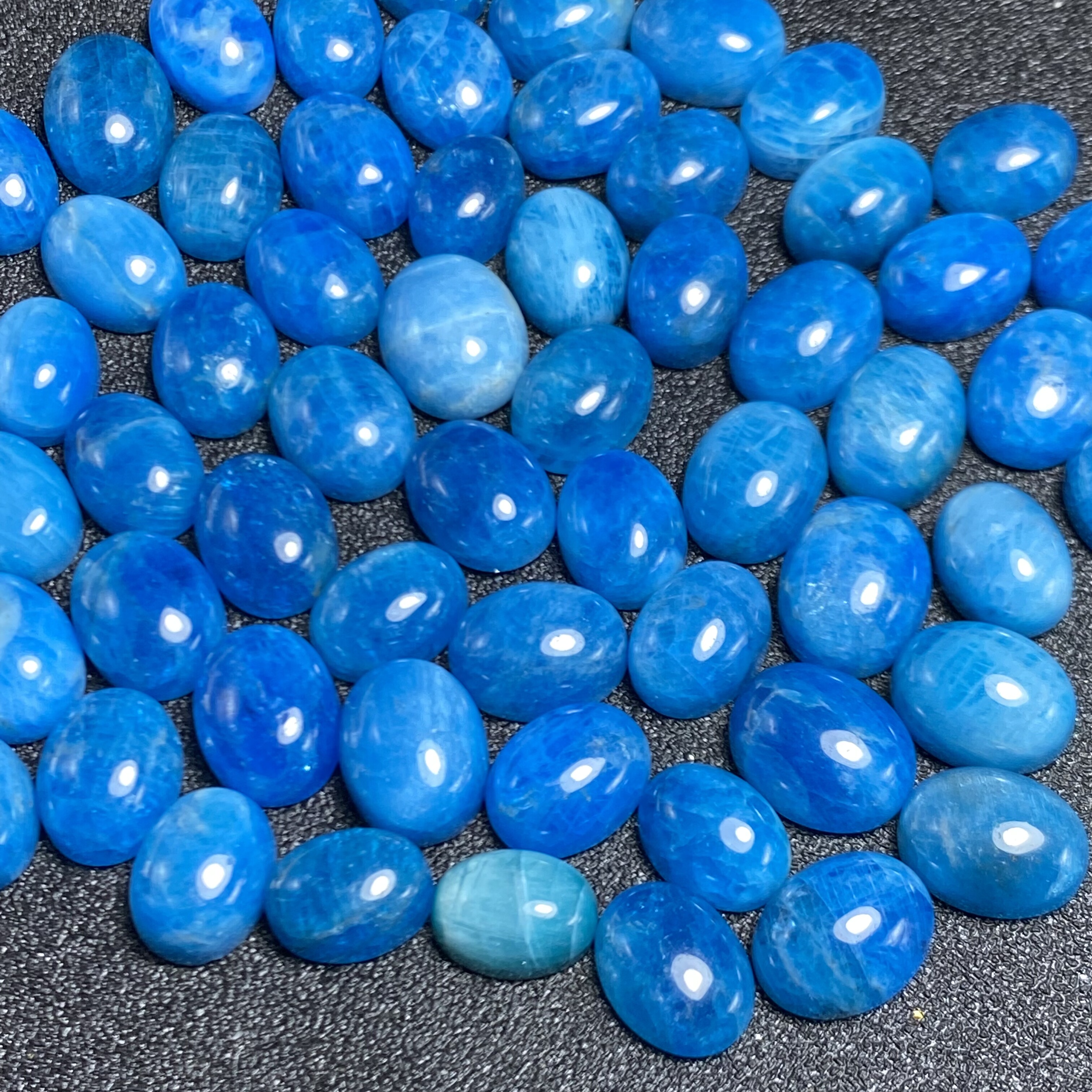 New low-level natural blue phosphorescent oval ring surface bare stone egg surface DIY jewelry accessories inlaid ring earrings