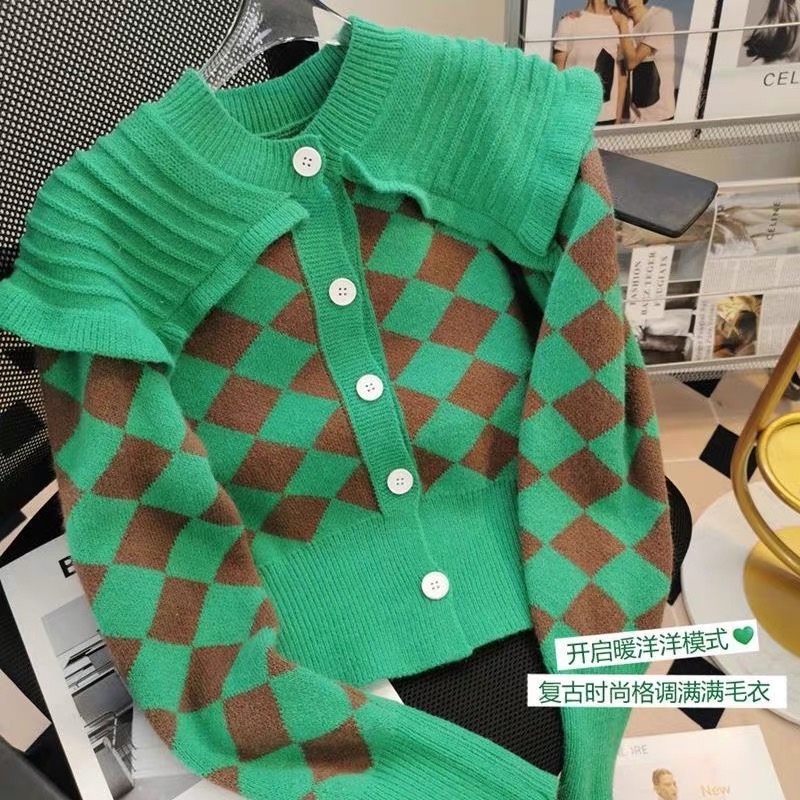 娃娃领菱格针织衫秋冬2023新款复古设计感绿色宽松外穿长袖毛衣女