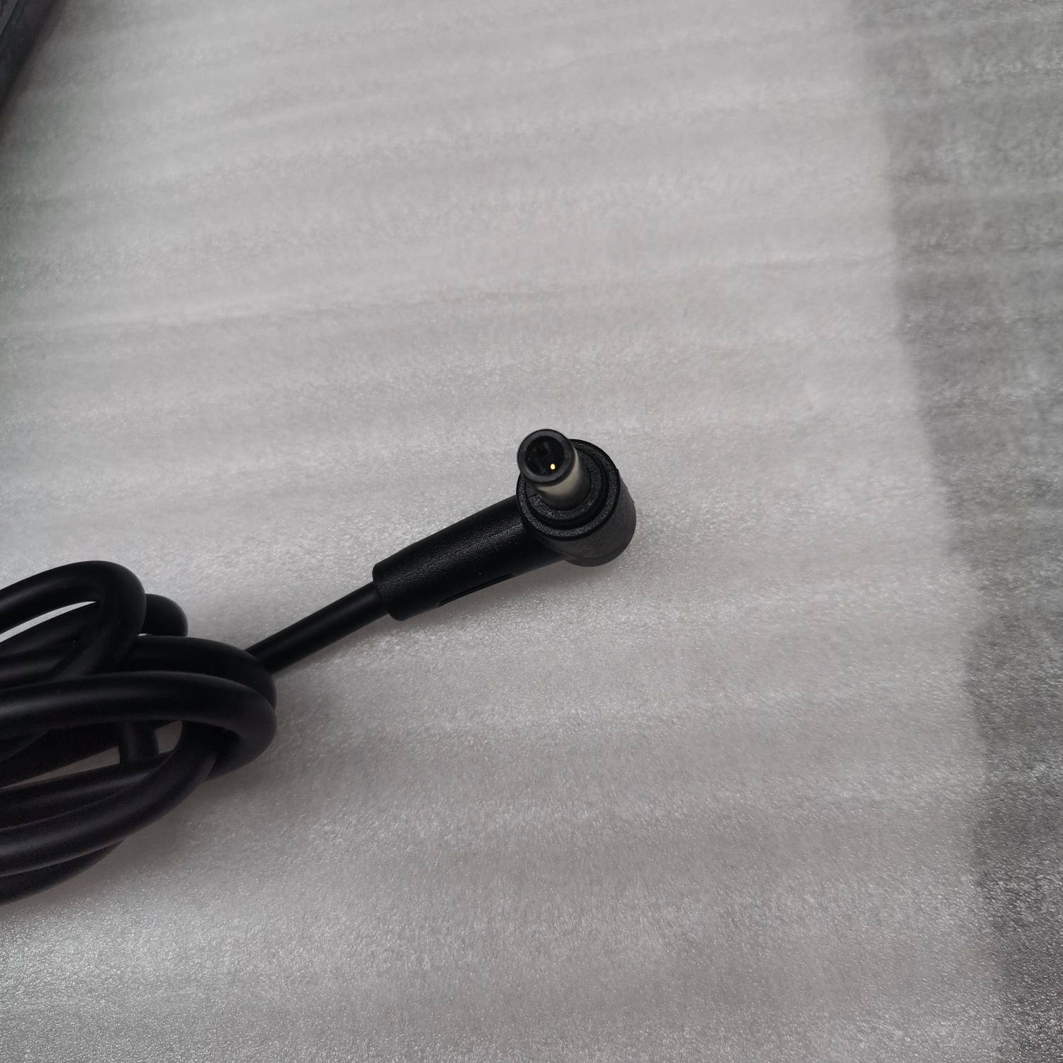 华硕飞行堡垒7代笔记本FX95G/D充电源适配器ADP-150CH B线20V7.5A - 图0