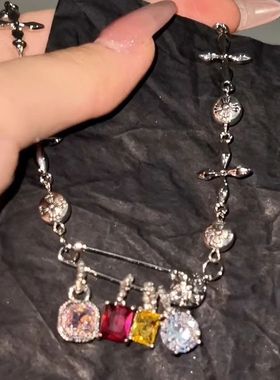 多巴胺彩色回形针项链新款甜酷辣妹小众别针锁骨链复古个性卫衣链