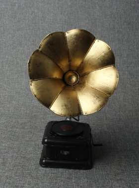 仿古风黑胶唱机铁艺酒吧模型道具