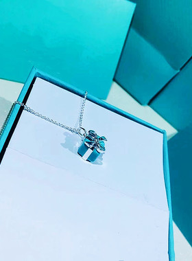 高版本Ⅴ金蓝珐琅礼物盒项链女 时尚轻奢LOVE蝴蝶结吊坠锁骨链