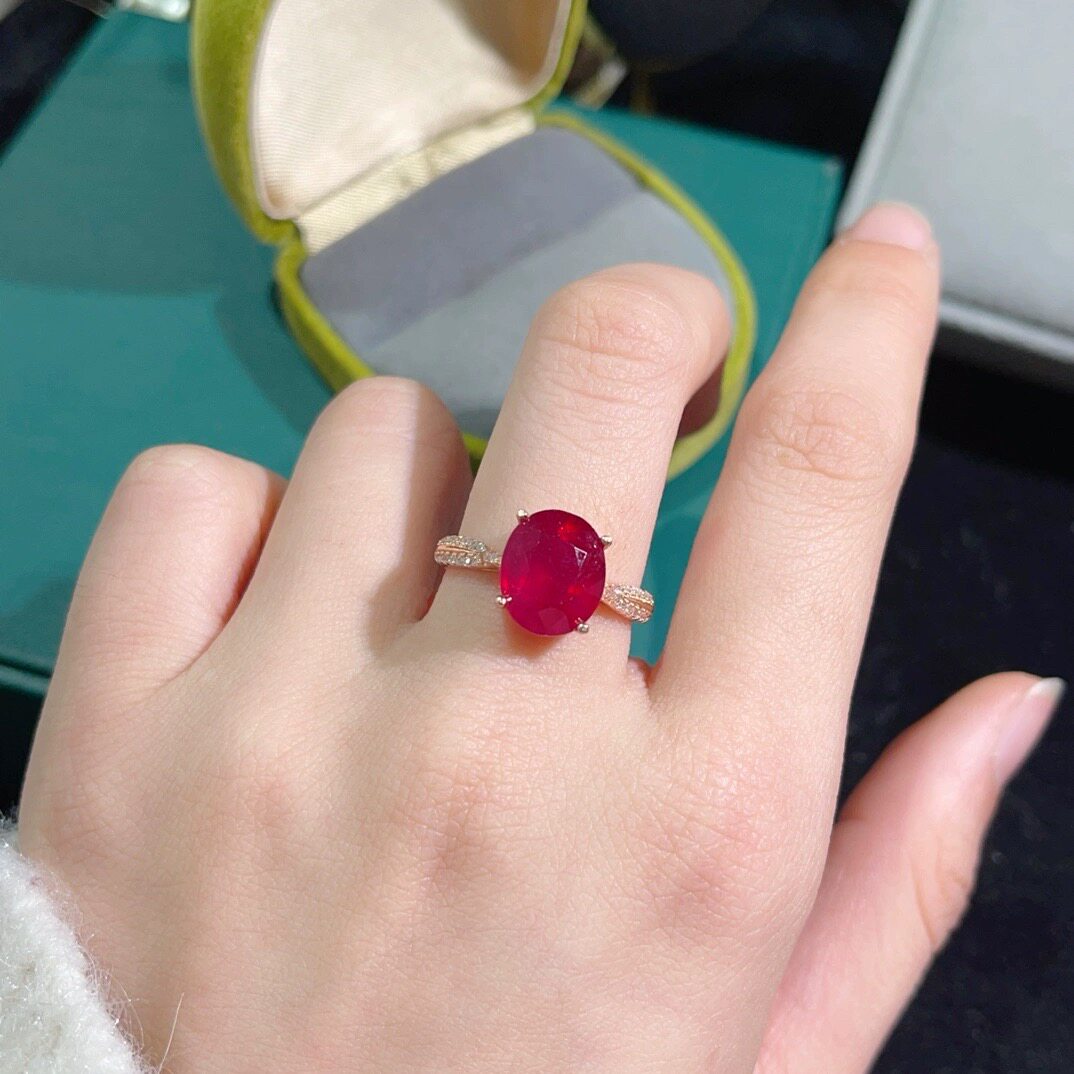 Newly burned ruby ring, s925 silver finely inlaid
