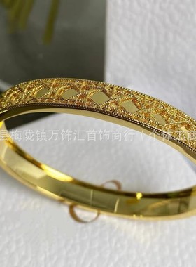 迪家新款拉丝藤格纹手镯跨境轻奢时尚高级感菱格光面镂空麻花手环