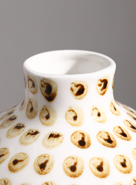 大丹 正品《艺术》波点手作样 板间餐厅玄关台面个性花器