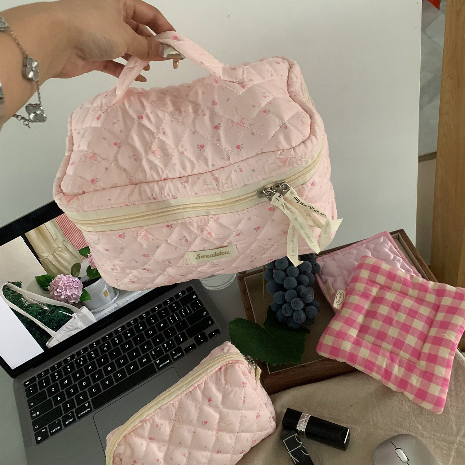 化妆包女便携随身小化妆袋旅行化妆品收纳包可爱粉色洗漱包收纳袋,淘宝优惠券,粉丝福利购,淘宝优惠卷