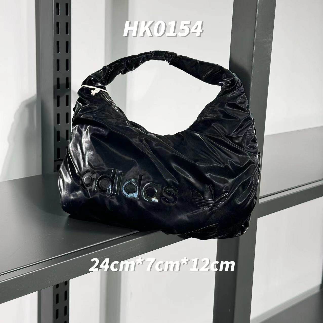 Adidas阿迪达斯 新款运动大容量手提包斜挎包健身包IR9821