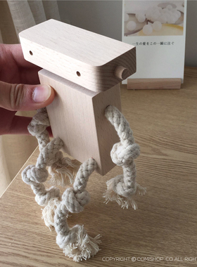 北欧同步实木儿童房机器人摆件