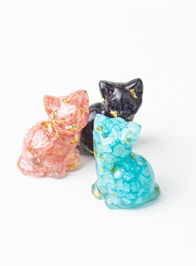 跨境天然水晶碎石滴胶坐姿转脸可