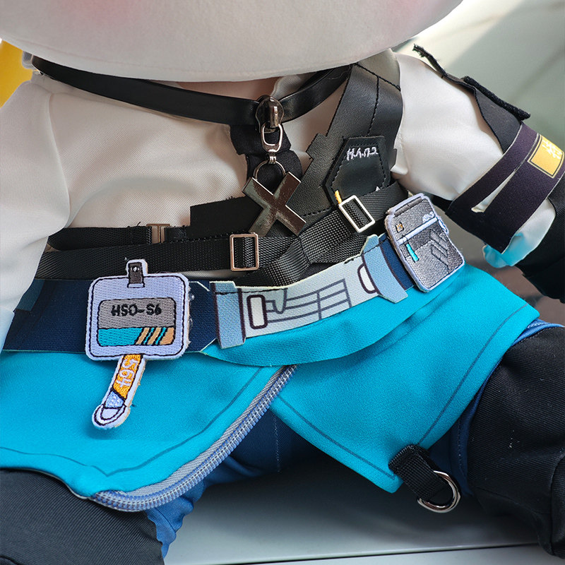 绝区玩偶浅羽悠真周边坐姿棉花娃娃抱枕对空六课礼物娃高约40cm,淘宝优惠券,粉丝福利购,淘宝优惠卷