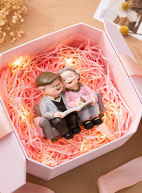 创意情侣摆件客厅电视柜卧室房间