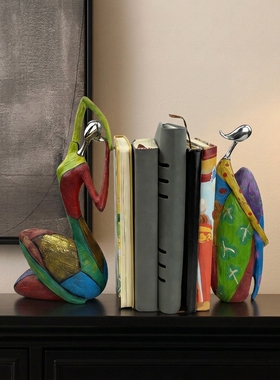 现代轻奢彩色抽象人物摆件