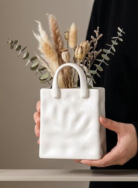 现代简约手提包造型花瓶摆件