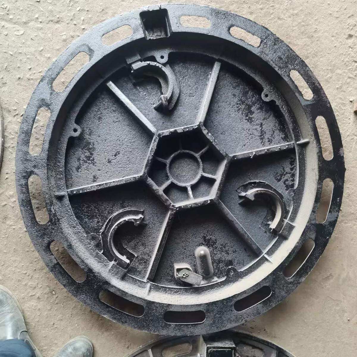 井盖球墨铸铁井盖雨水井盖污水井盖卡簧井盖700*900,淘宝优惠券,粉丝福利购,淘宝优惠卷