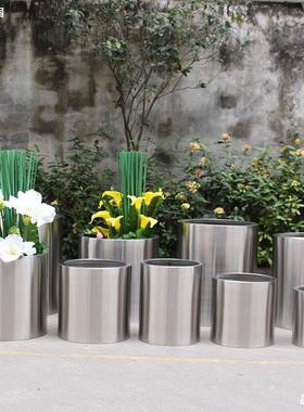 。圆形不锈钢本色拉丝圆筒女装门厅套盆酒店花器圆柱店展