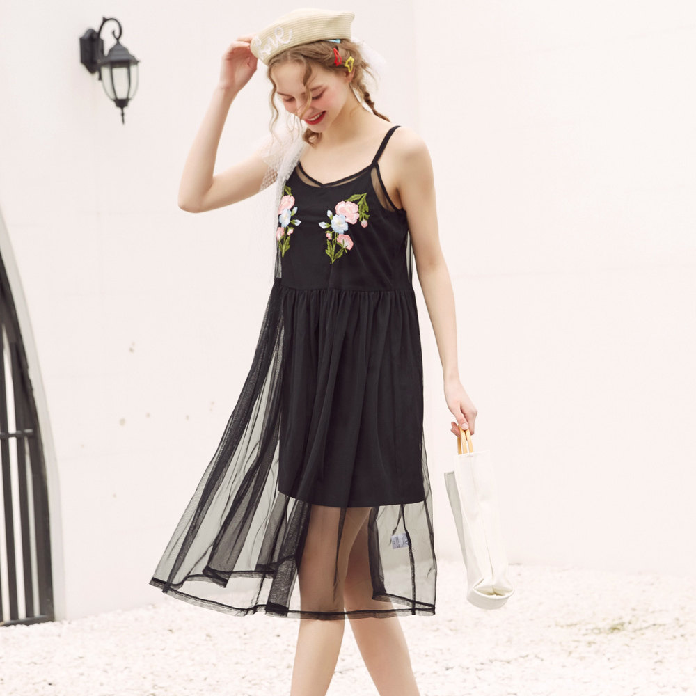 美特斯邦威夏季新款舒适网眼连衣裙 metersbonwe霓尚连衣裙