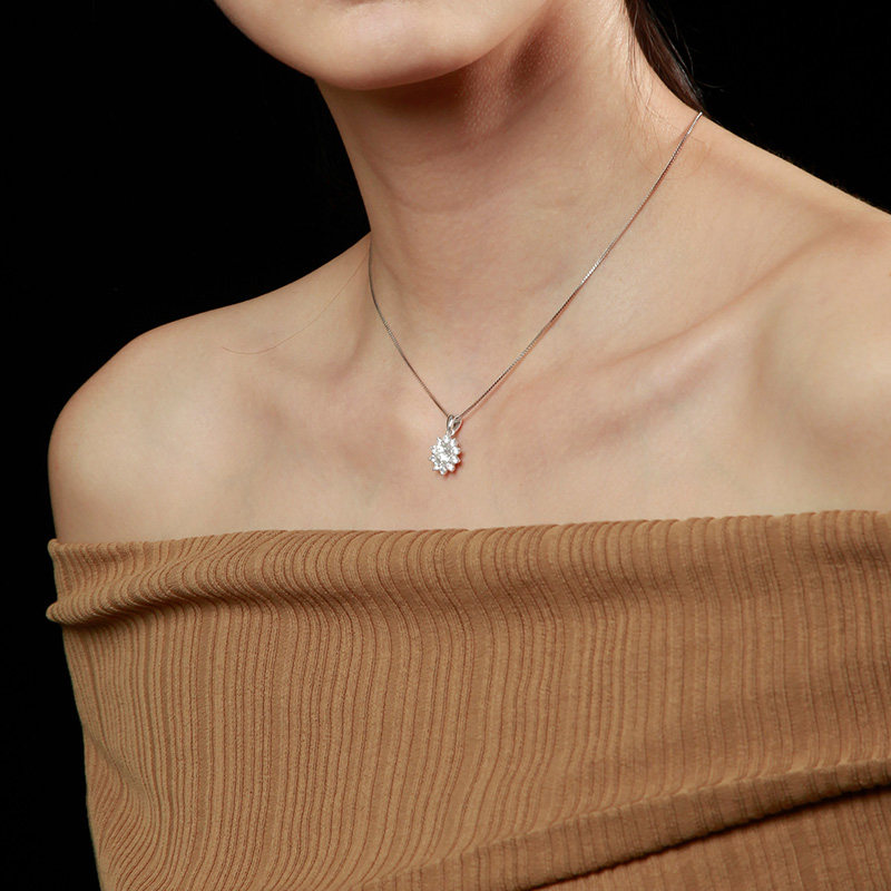 诗美洛纯银正品莫桑石女吊坠毛衣链 诗美洛项链