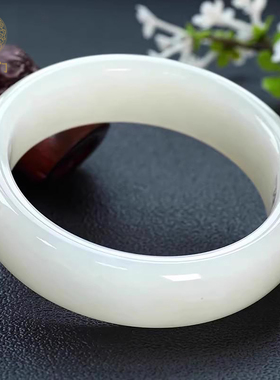 五花八门天然羊脂白和田玉手镯