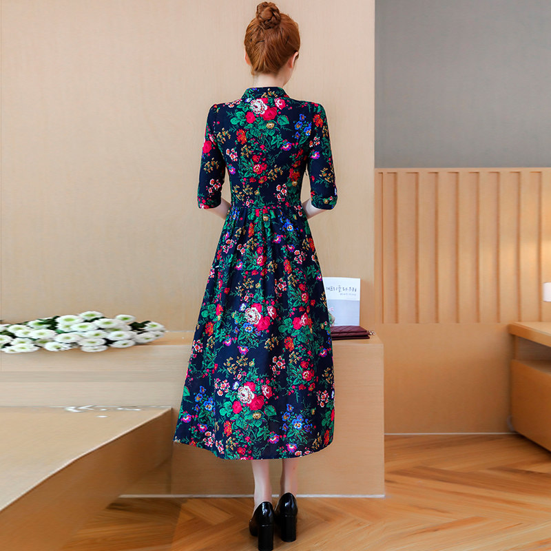 碎花民族风连衣裙 媚娇兰连衣裙