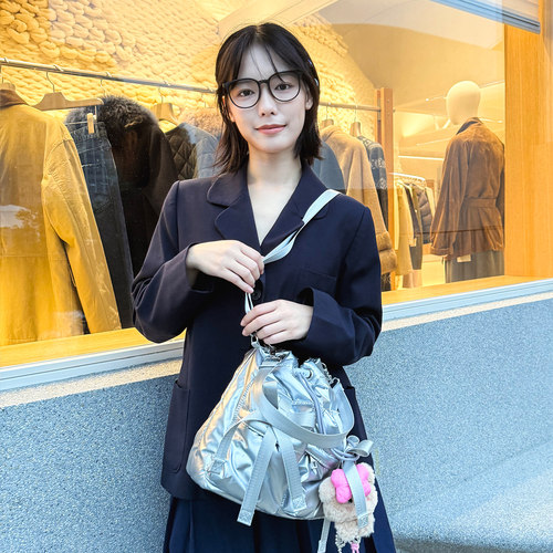 casselini新色！小众设计感哑光银蝴蝶结单肩斜挎包女 - 图0